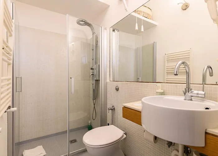 San Lorenzo Flat 2 * Rome